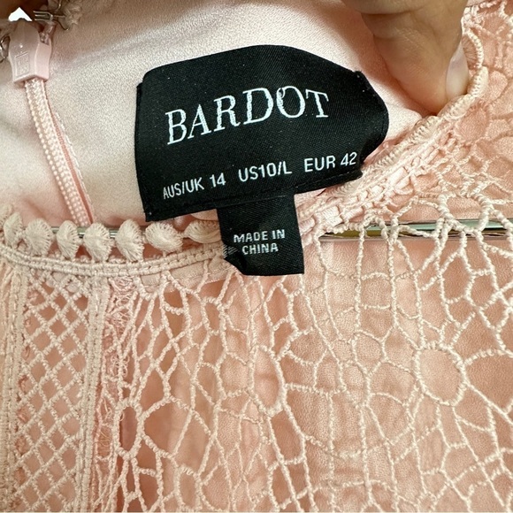 Bardot Women's Long Sleeves Satin Olivia Crochet Lace Minidress sz 10/L - Picture 7 of 16